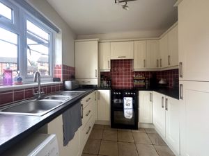 Kitchen- click for photo gallery